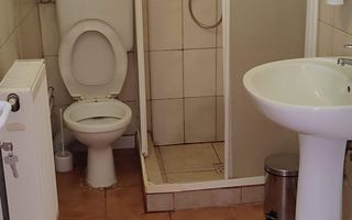 Garsoniera de inchiriat in zona Damaroaia - Poză 3