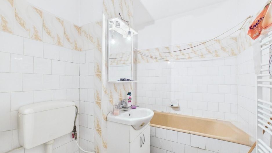 Apartament cu 2 camere semidecomandat - central - Poză 7