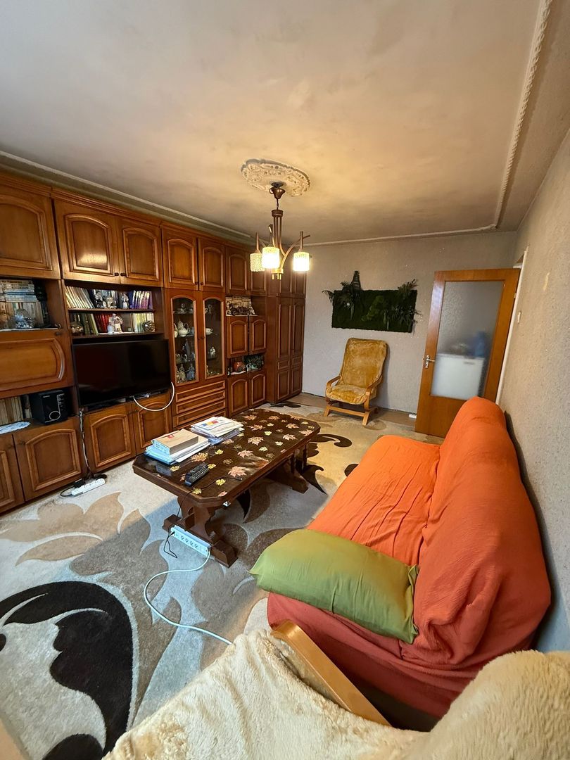 Apartament cu trei camere, Brancoveanu, 130.000€ - Poză 1