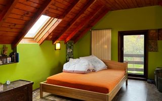 Vilă de închiriat – 260 mp utili, teren 1300 mp, 5 dormitoare, 3 băi, 3 balcoane - Poză 30