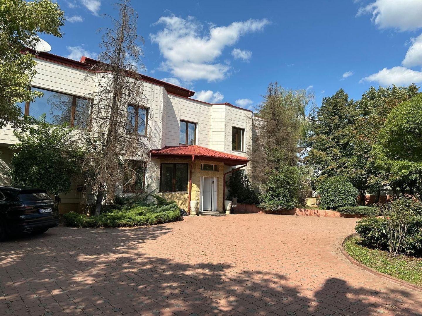Pipera,  vilă P+1E+M, suprafata teren 2500 mp - Poză 3