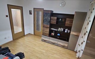 Apartament cu 3 camere/ 53mp/ zona Podu Ros - Poză 1