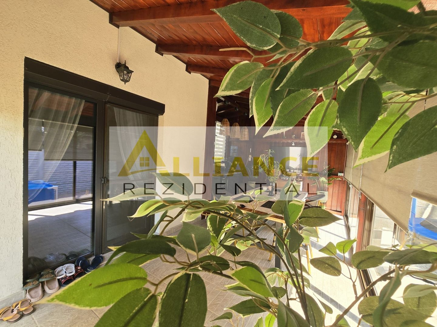 Casa Berceni: 4 cam, 2 bai, curte, incalzire pardoseala, panouri 6kW - Poză 28