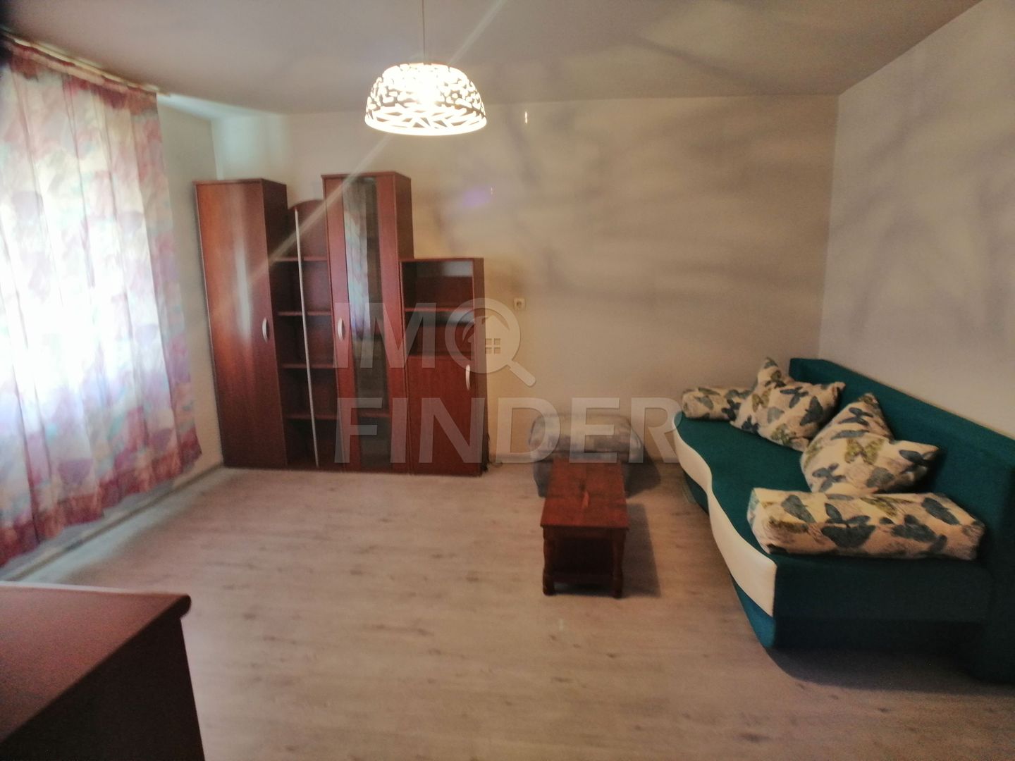 Apartament 1 camera strada Bucuresti - Poză 1