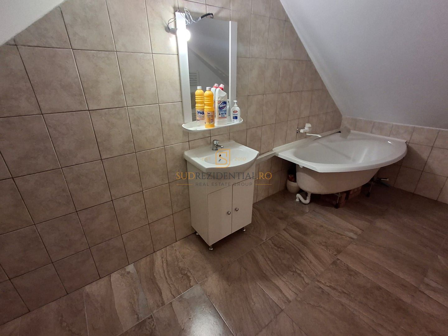 2 camere mobilate, disponibil imediat, Drumul Fermei-Popesti Leordeni - Poză 15