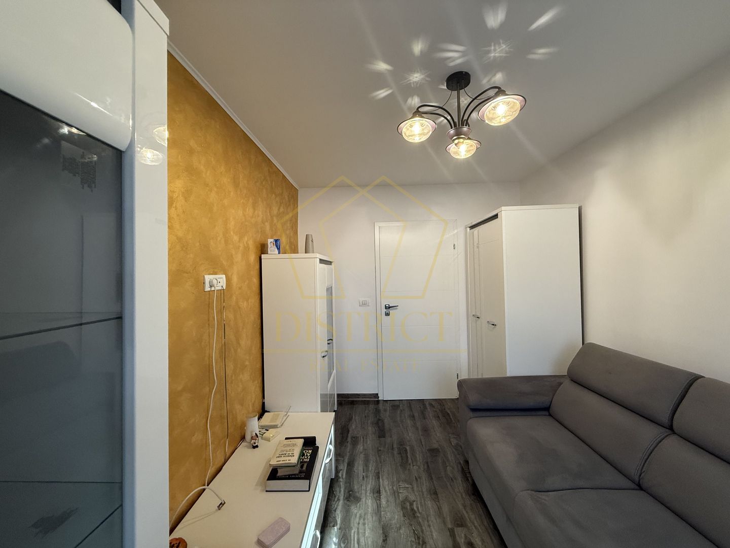 Apartament complet renovat cu 2 camere | Freidorf - Poză 3