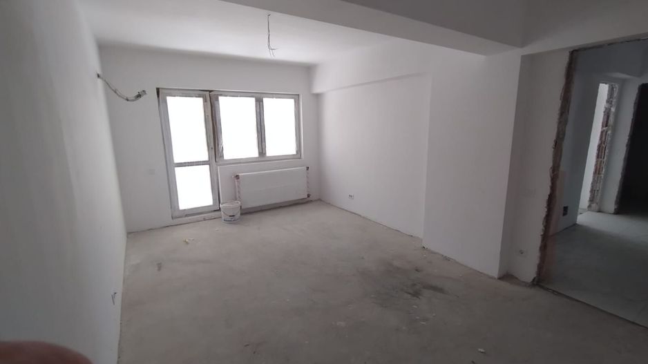 Apartament Decomandat Centrala Proprie Etaj 1 Metalurgiei - Poză 4