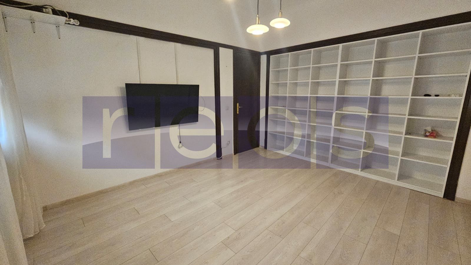 INCHIRIERE APARTAMENT ÎN VILĂ INTERBELICĂ – 5 CAMERE, ZONĂ CENTRALĂ - Poză 2