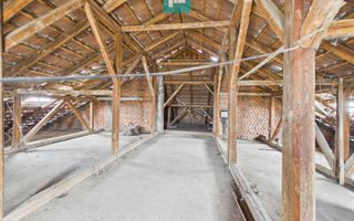 Vilă cu 8 camere în Săcălaz, zonă Centrală - Poză 19