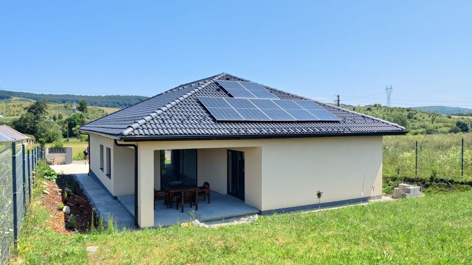 Casa individuala, 130 mp, Pompa caldura, panouri solare, COMISON 0 - Poză 2