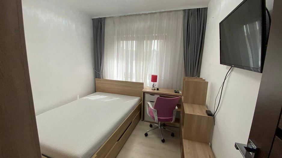 De închiriat – Apartament modern cu 3 camere | Zona Centrală | Str. General Magh - Poză 3