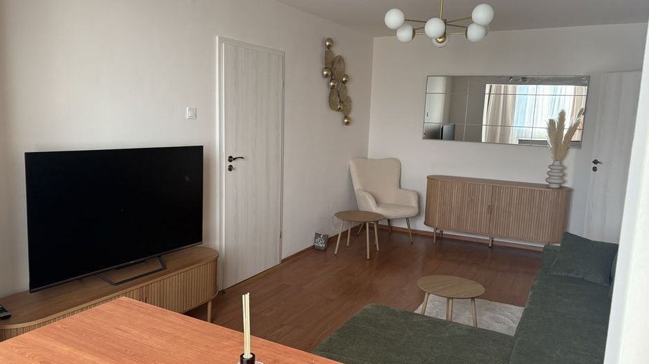 Apartament 2 camere metrou Aparatorii Patriei - Poză 1