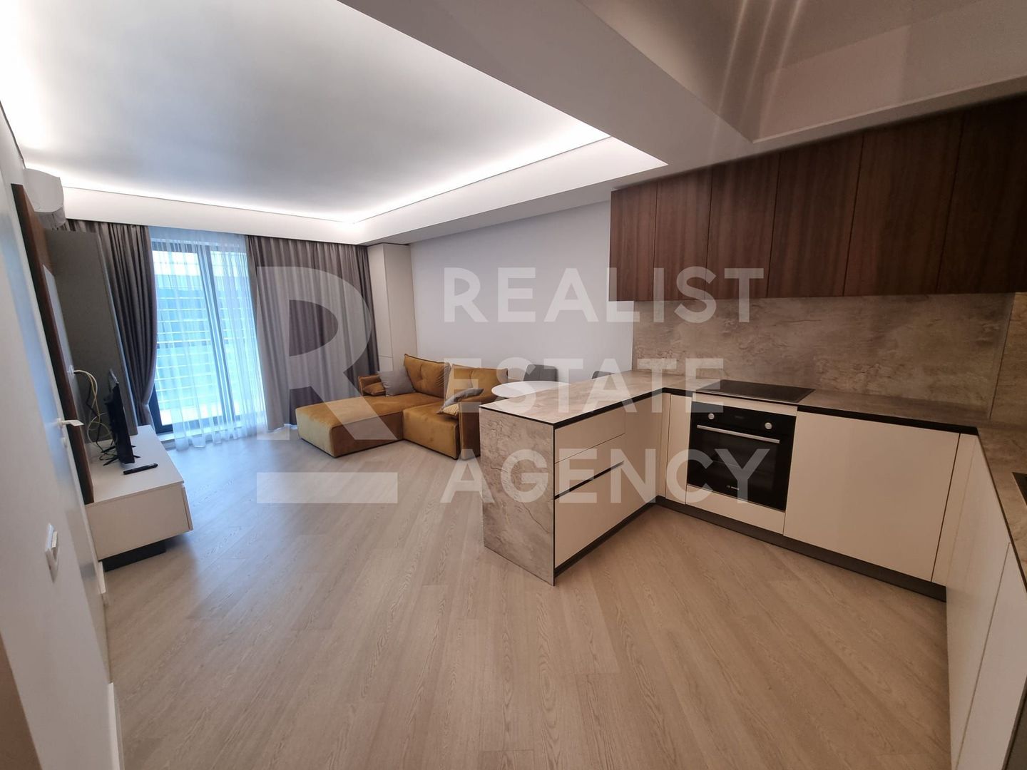 Chirie, apartament, 2 camere, Cortina North, București - Poză 1