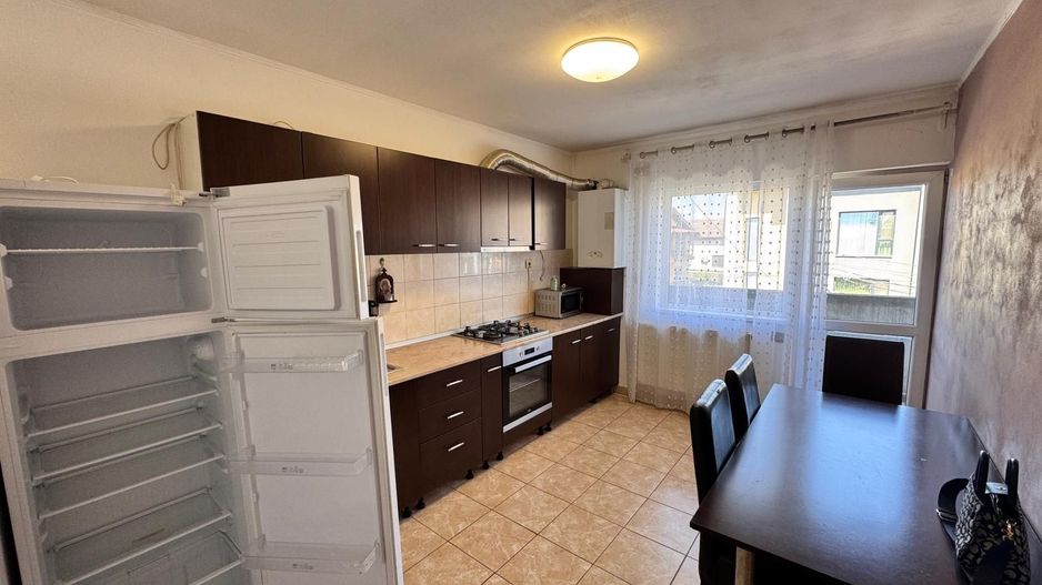 AP. 2 CAMERE- PARCARE INCLUSA, CENTRALA PROPRIE, BLOC NOU, MODERN - Poză 4