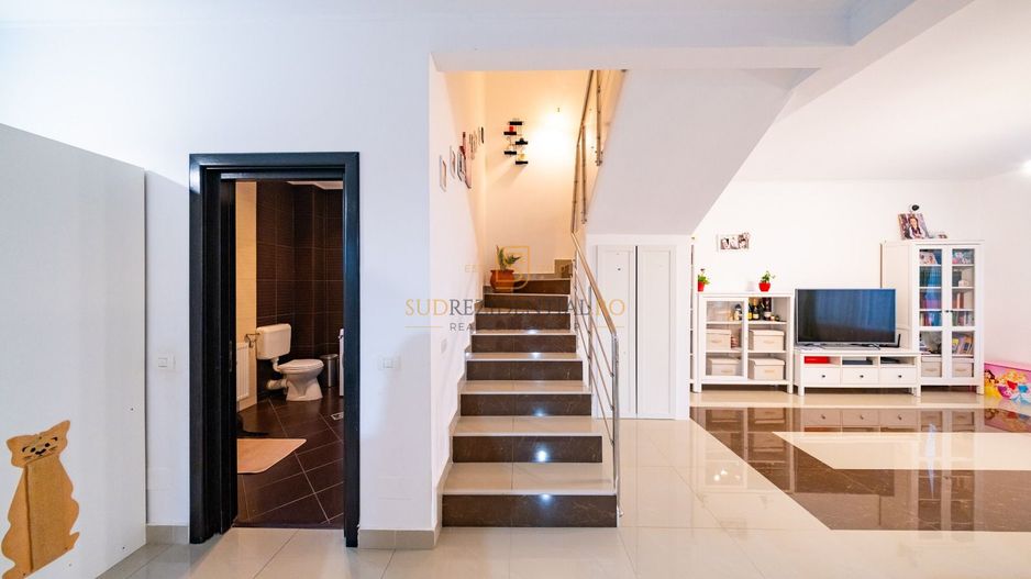 Vilă P+1, 4 camere, Comuna Berceni, mobilata utilata - Poză 8