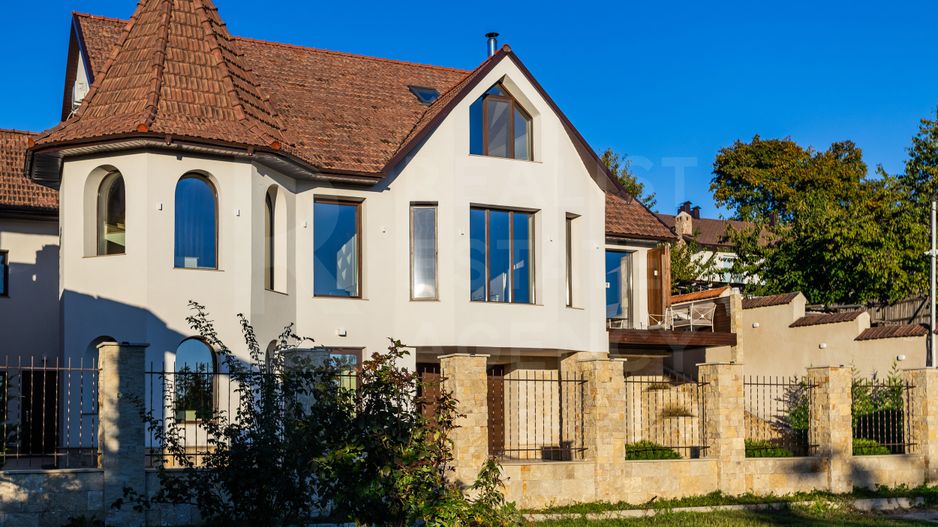 Vânzare,casă, 3 nivele, str. Mărțișor, Telecentru. - Poză 1