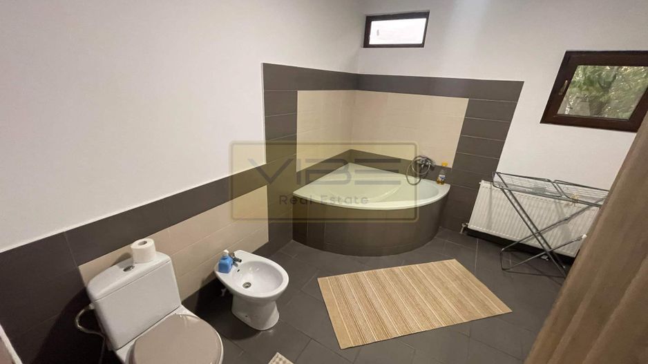 CASA 4 CAMERE- CURTE 1000MP - Ideal de locuit/ after school etc - Poză 5