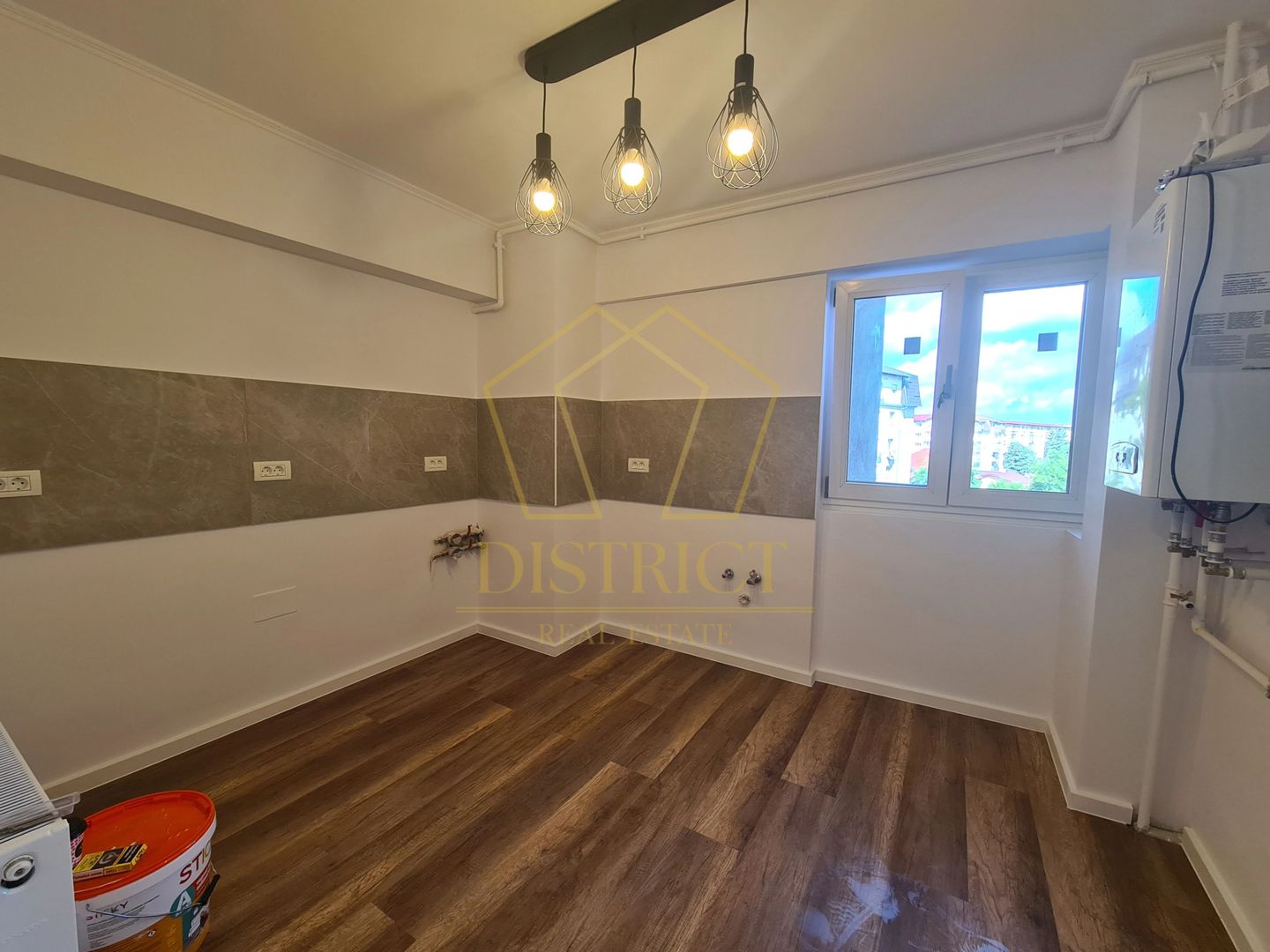 Apartament cu 4 camere renovat integral | Etaj 3 | Calea Sagului - Poză 9