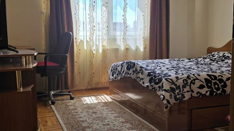 Apartament 2 camere 60 mp utili etaj 2 balcon 6 mp Zona Lazaret - Poză 3