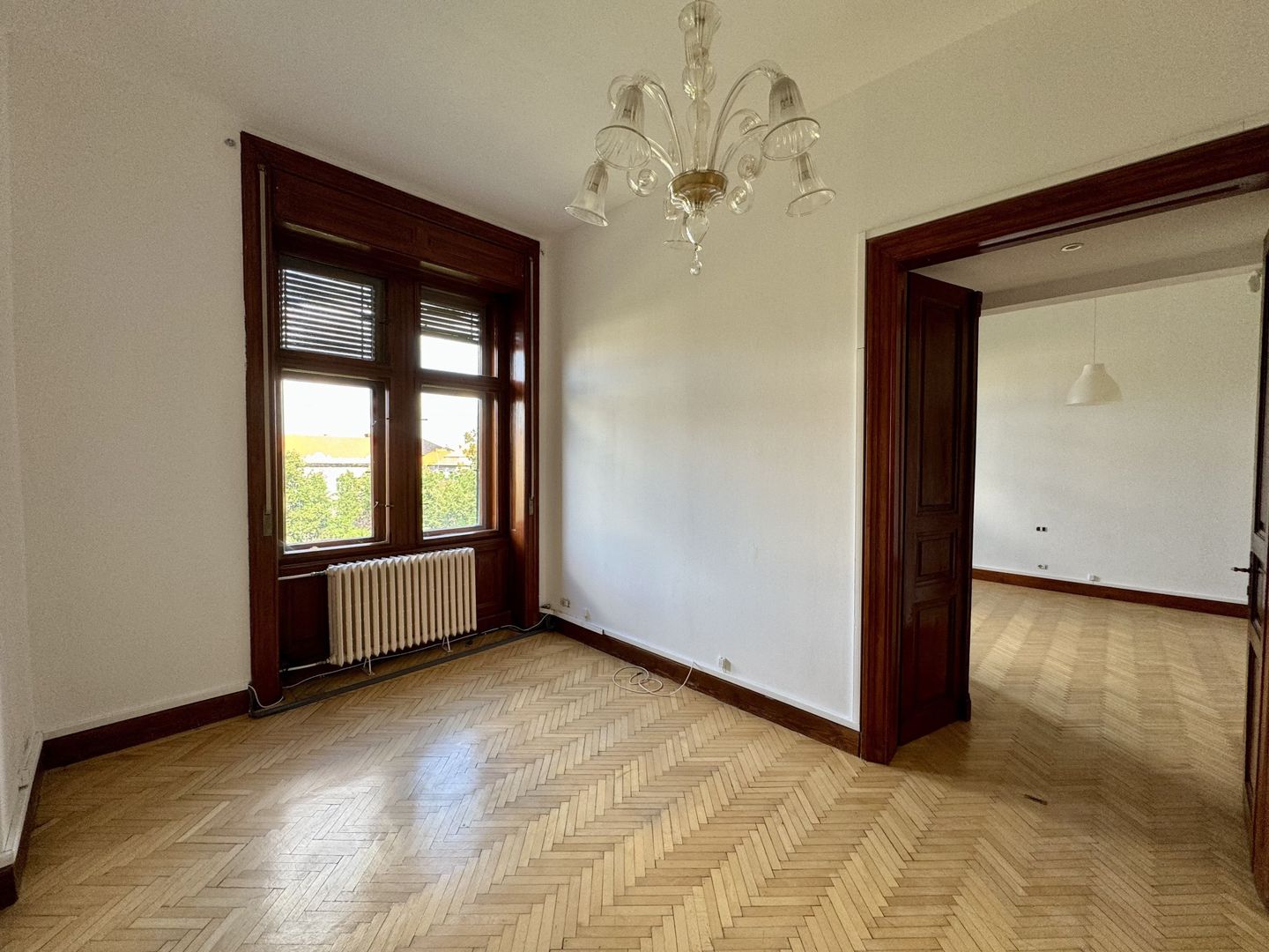 Apartament in clădire istorică P-ta Plevnei cu vedere parc - Poză 8