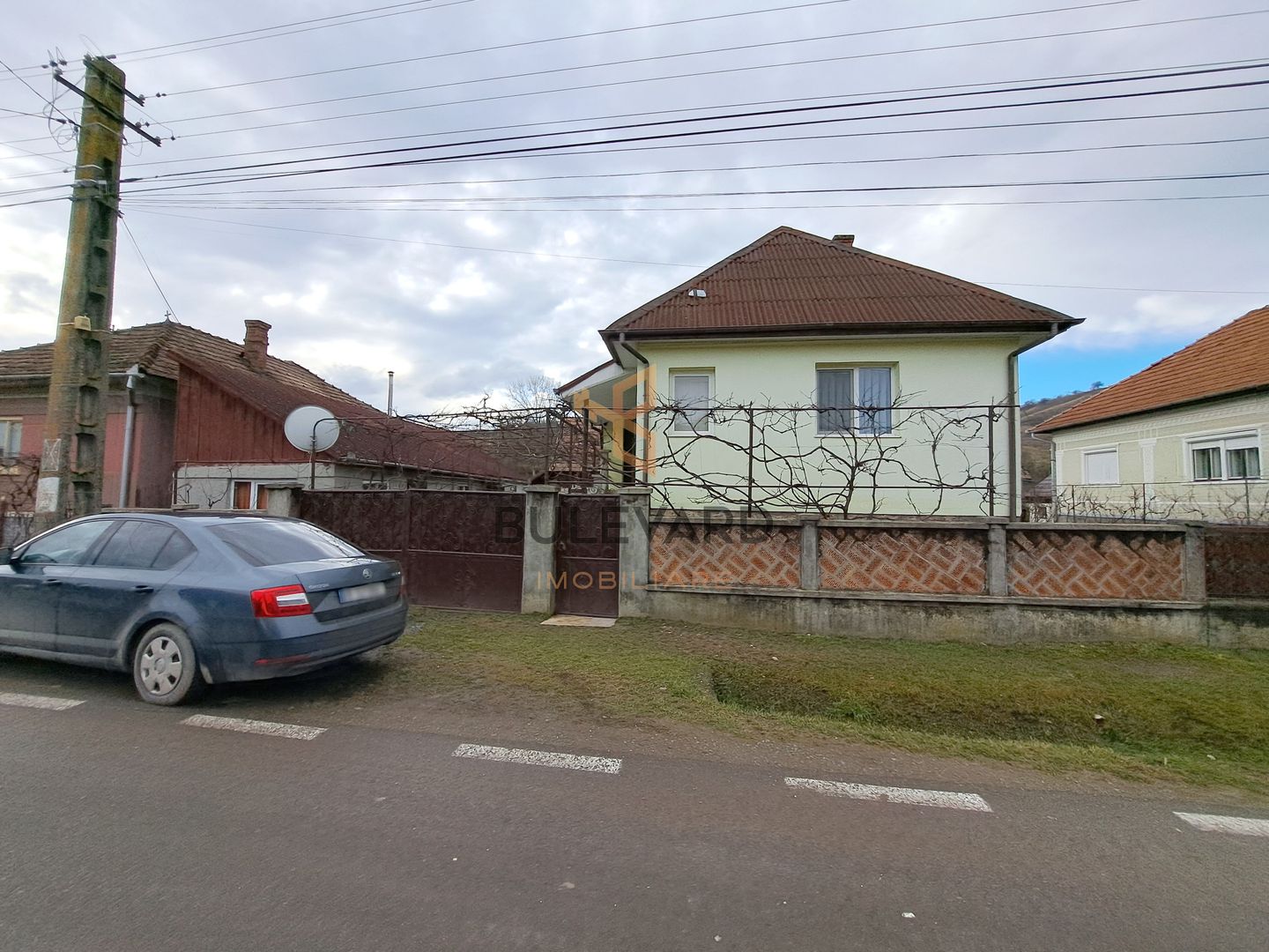 Comision 0%! Gospodarie cu teren de 3 ha la 40 km de Cluj-Napoca! - Poză 1