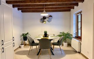 Casa ultracentral 3 camere 2 bai si curte privata pe Balcescu - Poză 5