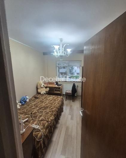 Apartament 3 camere 67 mp 1978 decomandat Titan - Poză 12