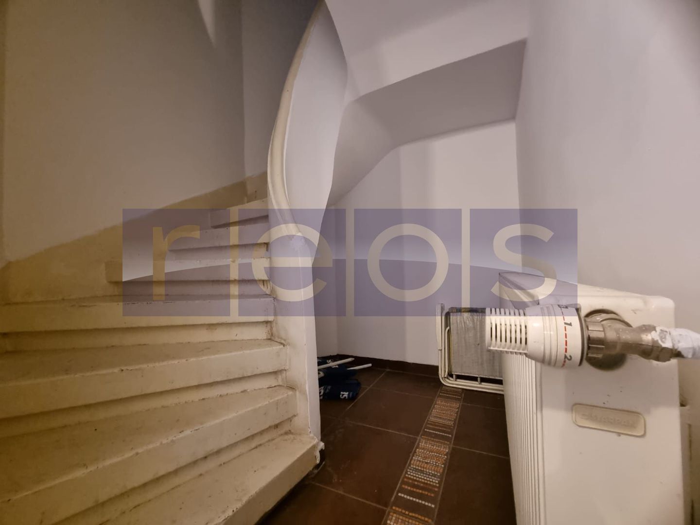 VANZARE- 9- CAMERE (S+P)- VILA -COTROCENI - Poză 43