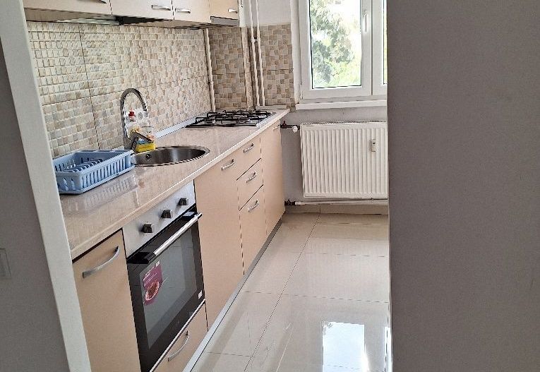 De închiriat: apartament 3 camere - Păcii - metrou - Apusului - S. 6 - Poză 4