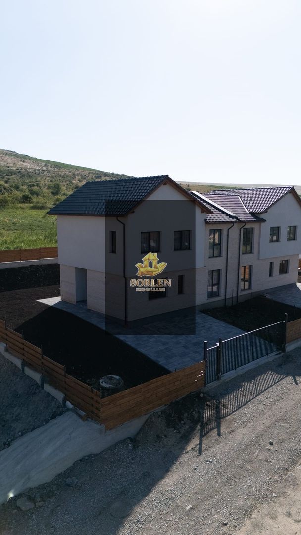 Duplex Premium de vânzare | La intrare în Chinteni - Poză 31