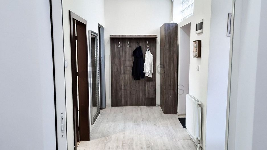 Apartament central cu 3 camere de vanzare in Oradea - Poză 9