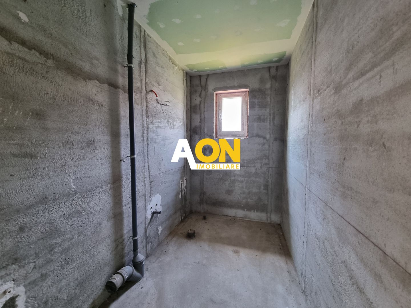 De vanzare casa semifinisata 3 camere, 608mp teren, Recea - Poză 6