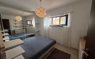 Casa centrala zona Siloz P+M - Poză 4