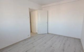 Vânzare, apartament cu 2 camere în zona Drumul Taberei - Poză 2