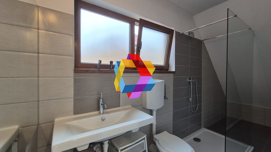 Casa 270mp zona centrala - Poză 12