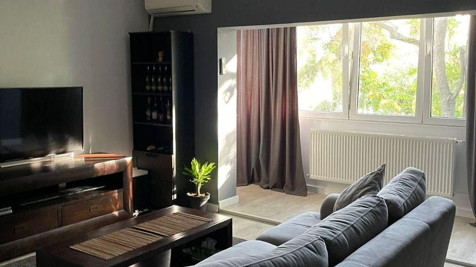 Apartament 2 camere zona Parc  Vacaresti/Oltenitei an 1986 - Poză 9