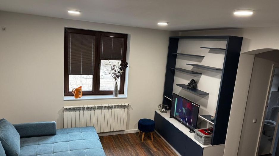 Apartament in vila,3 cam,100m,de inchiriat ,domenii,1 mai,victoriei - Poză 2