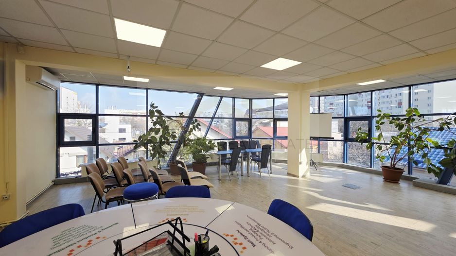 Clădiri de birouri de închiriat Sector 4 – 1.100 mp, vizibilitate stradală - Poză 32