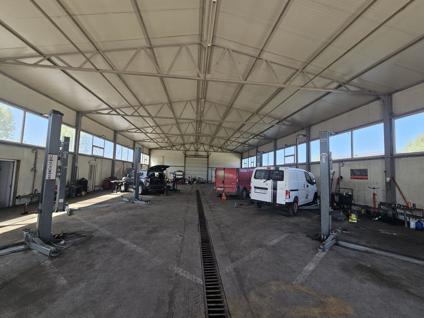 Hala industriala de inchiriat sau de vanzare in Techirghiol - Poză 1