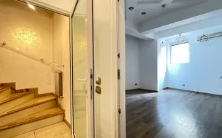 Spatiu birouri**5 camere **160 mp** // Piata Romana - Poză 21