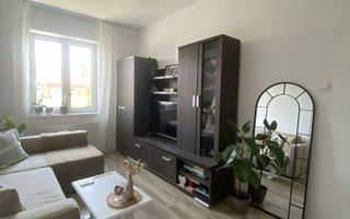 Apartament 2 camere etaj 2 cu centrala - Poză 1