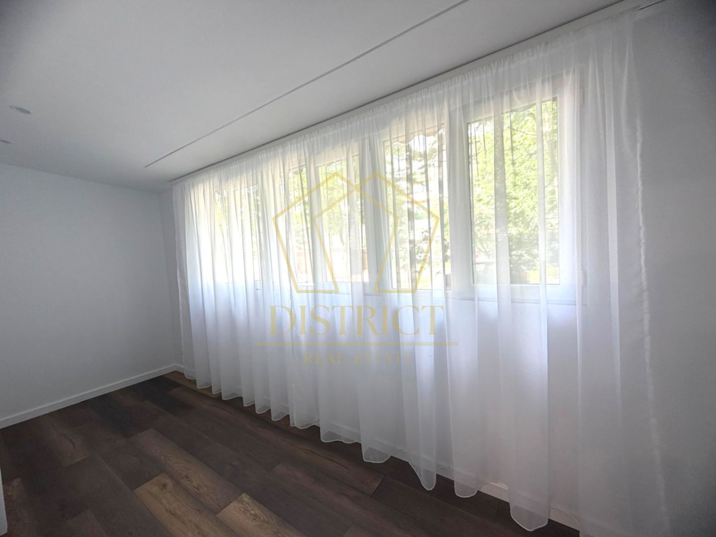 Apartament modern cu 3 camere și garaj I Lipovei - Poză 10