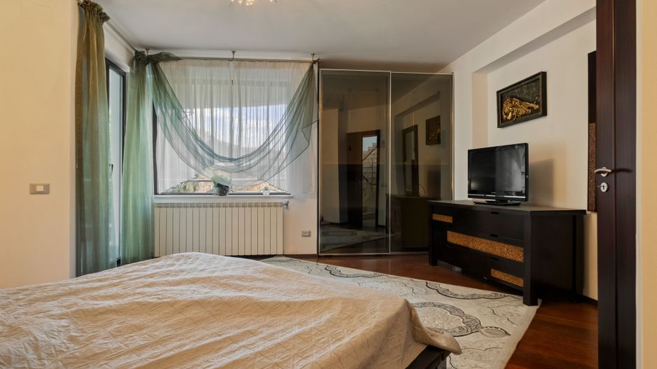 VILA ELEGANTA 5 CAMERE CU CURTE SI TERASA || EROU IANCU NICOLAE- PIPERA - Poză 17