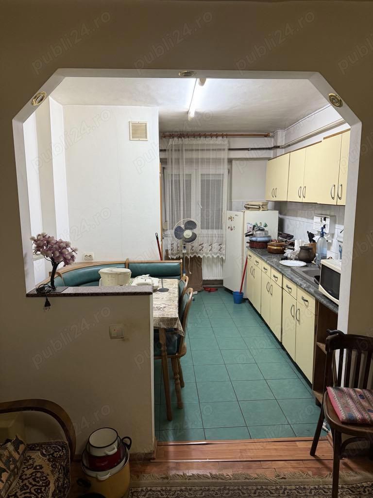 Vand Apartament 2 Camere - Poză 1