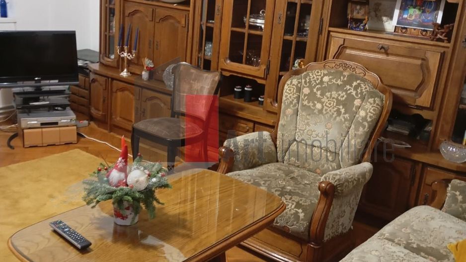 Apartament 2 cam. in vila - Poză 1