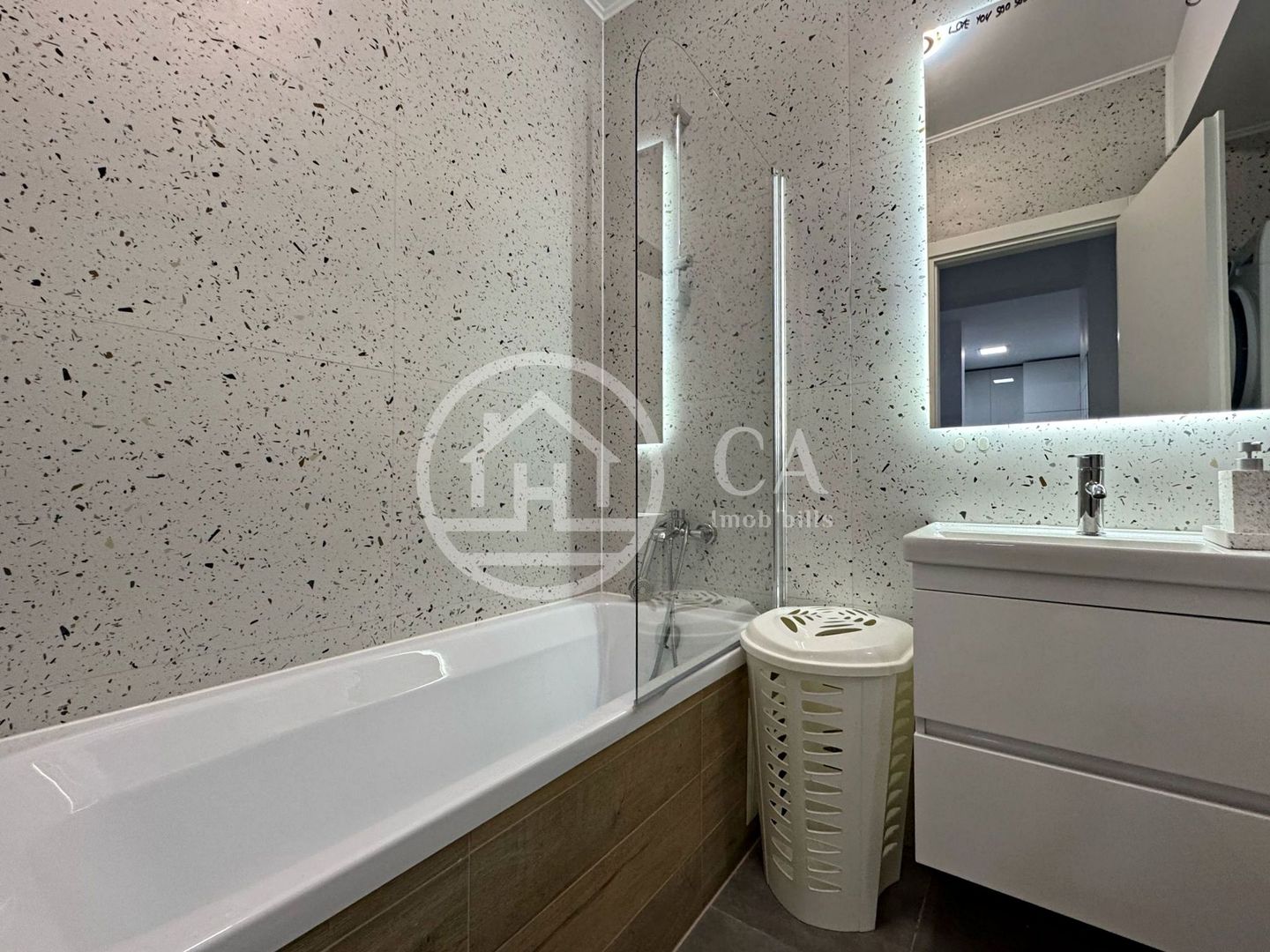 Apartament LUX cu 3 camere de vanzare in Prima Arena, Oradea - Poză 10