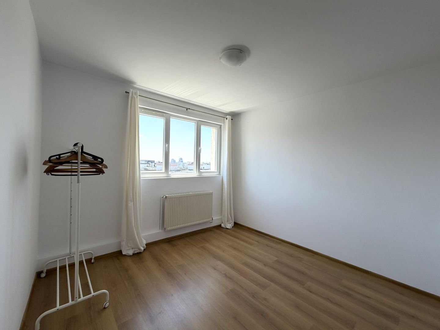 Apartament renovat, decomandat, luminos | Zona Dristor metrou - Poză 7