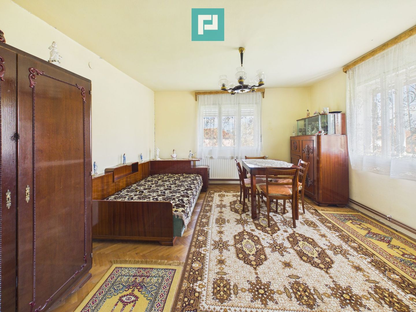 Casă solidă cu 5 camere in localitatea Almaș, Arad - Poză 10