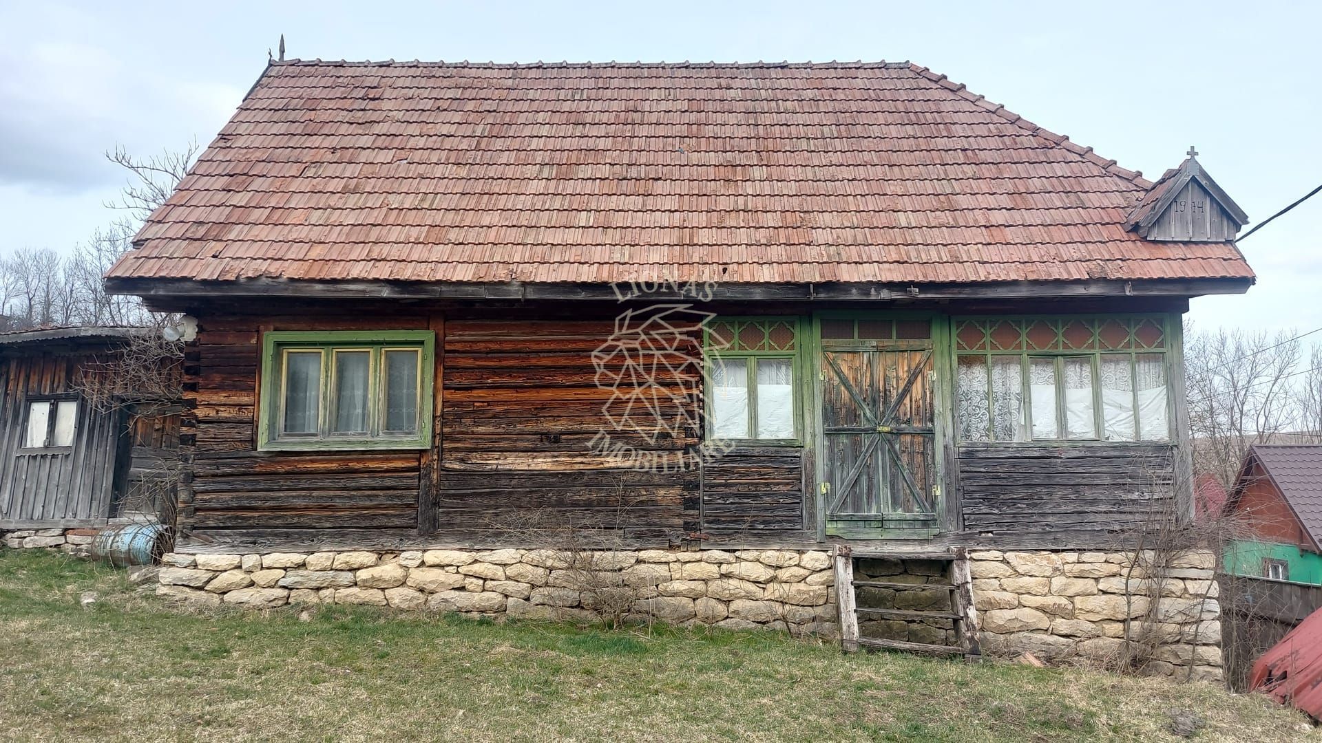 COMISION O Casă tradițională de vânzare 60MP teren intravilan 2295MP MARGAU CLUJ - Poză 1