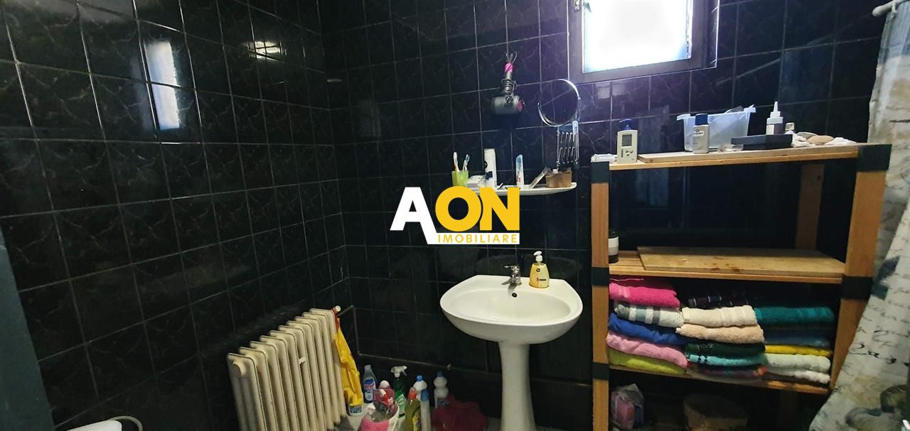 Casa cu 5 camere, 1500 mp teren, Centru. Pretabila pentru muncitori - Poză 10